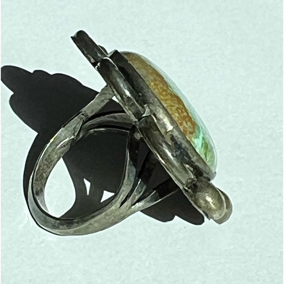 Statement Ring - Picture 13 of 14